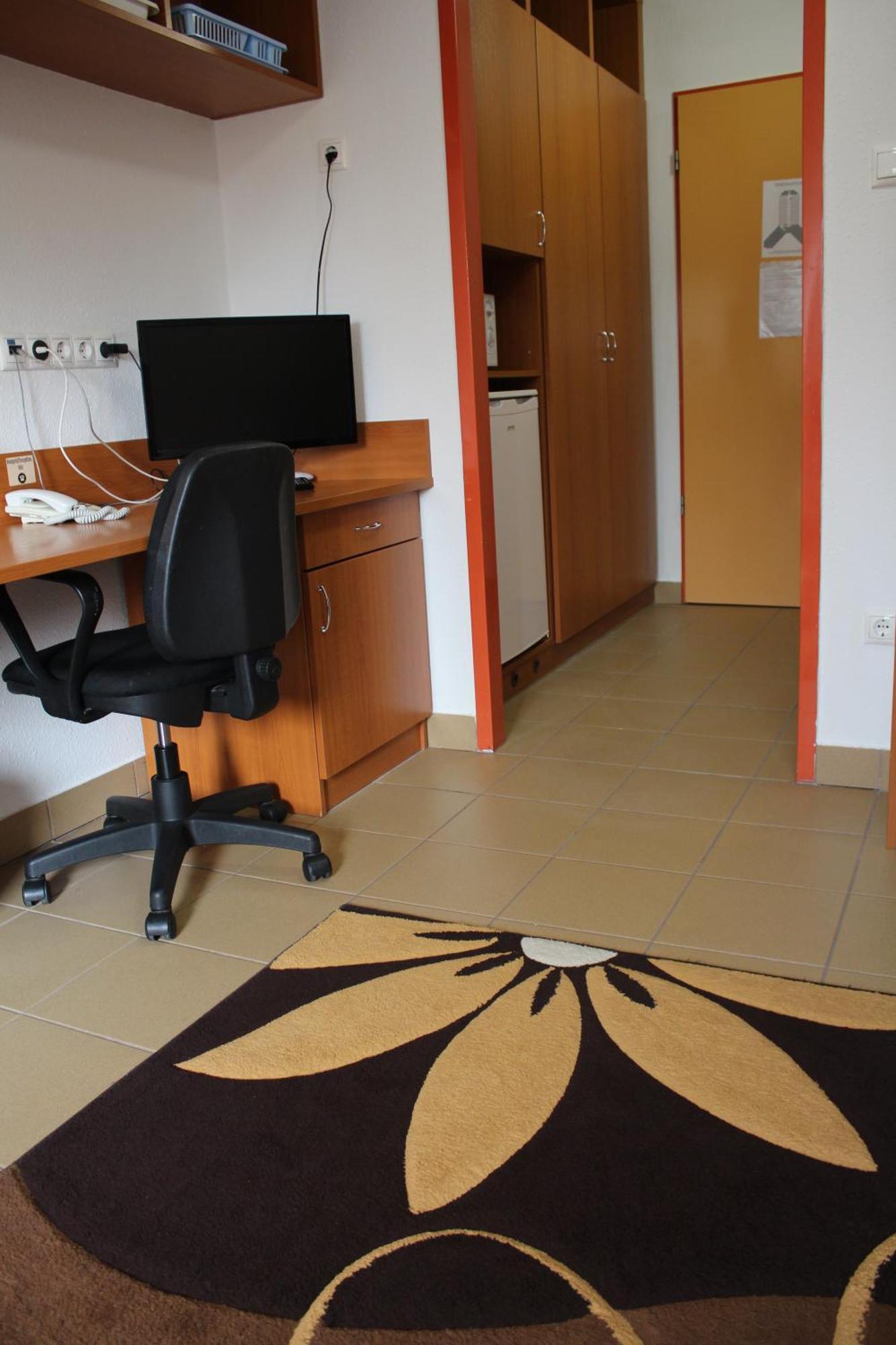 Hotel Auguszta Es Diakszallo Debrecen